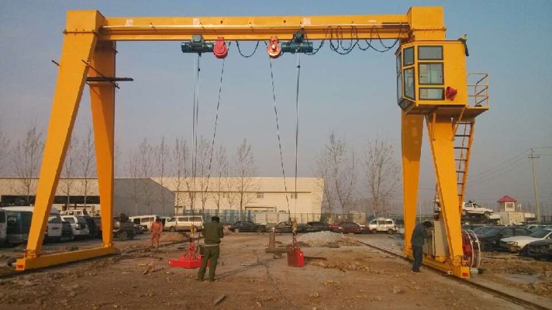 MHE 늄ӺJTʽؙC(j) MHE type electric hoist single girder gantry crane